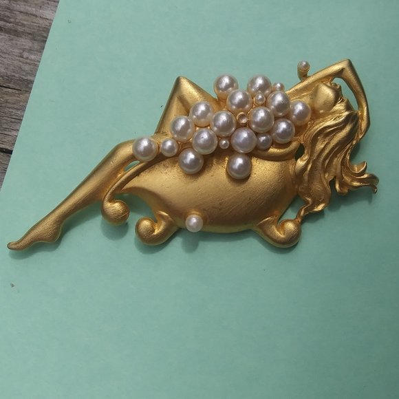 JJ Jonette Bathing Beauty Bubble Bath  Brooch Faux Pearls Bubbles Vintage - Picture 2 of 12